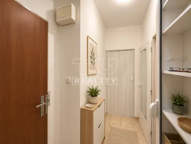 Na predaj 1-izbový byt, 35 m², Piešťany