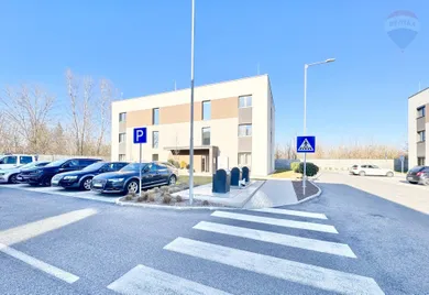 Mieszkania na sprzedaż, 3-pokojowe, Dunajská Streda · €153 340