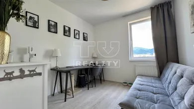 Na predaj 4-izbový byt, 94 m², Martin