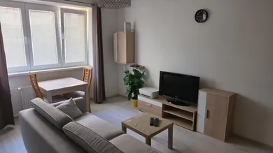 Na predaj 1-izbový byt, 35 m², Pezinok, Záhradná