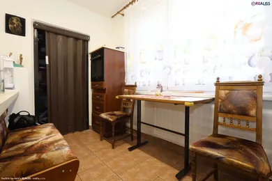 Na predaj 2-izbový byt, 67 m², Bánovce nad Bebravou, Vystrkov