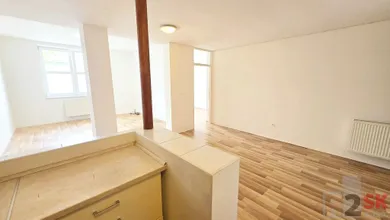 Na prenájom 2-izbový byt, 65 m², Žilina, Bytčická