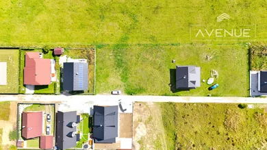 Na predaj pozemok, 500 m², Valča