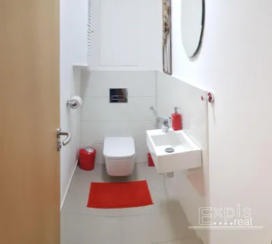 Na prenájom 3-izbový byt, 91 m², Bratislava-Staré Mesto, Žižkova