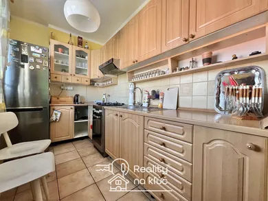 Na predaj 3-izbový byt, 61 m², Nové Zámky, Lécka