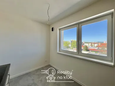 Na predaj 2-izbový byt, 48 m², Lučenec, Ulica V. V. Majakovského