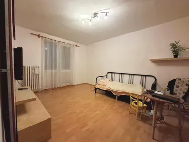 Na predaj 3-izbový byt, 83 m², Poprad, Tomasikova
