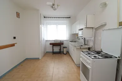 Na predaj 2-izbový byt, 47 m², Dubnica nad Váhom, Moyzesova