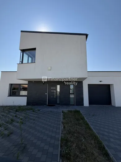 Domy na sprzedaż, 5-pokojowe, Šamorín · €710 000