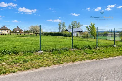 Na predaj pozemok, Dvorníky-Včeláre