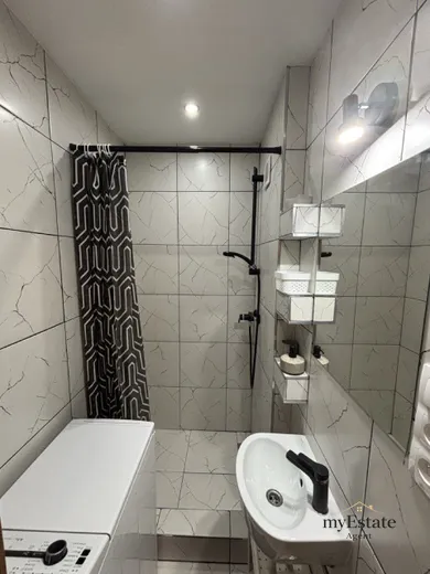 Na prenájom 1-izbový byt, 35 m², Levice, Palárikova ul.