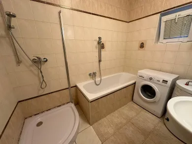 Na prenájom 1-izbový byt, 80 m², Bratislava-Vrakuňa, Mostná