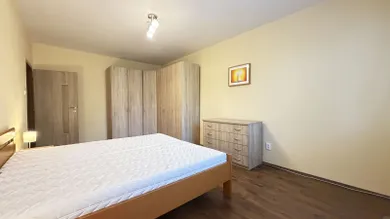Na prenájom 2-izbový byt, 66 m², Zlaté Moravce