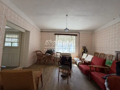 Na predaj dom, 77 m²