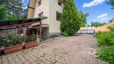 Na predaj 2-izbový rekreačný dom, 81 m², Bratislava-Nové Mesto