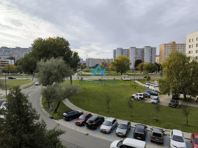 Na predaj 4-izbový byt, 83 m², Bratislava-Petržalka