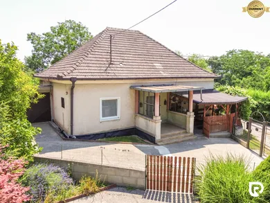 Na predaj 4-izbový dom, 160 m², Podolie