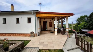 Na predaj dom, 353 m², Vígľaš, Malý Sliač