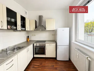 Na prenájom 1-izbový byt, 34 m², Martin, Zvolenská