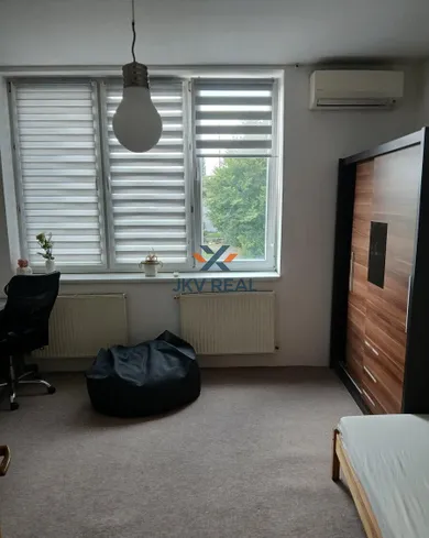 Na prenájom 3-izbový byt, 87 m², Žilina, Bratislavská