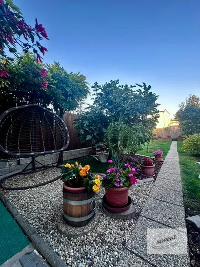 Na predaj 4-izbový byt, 90 m², Nové Zámky