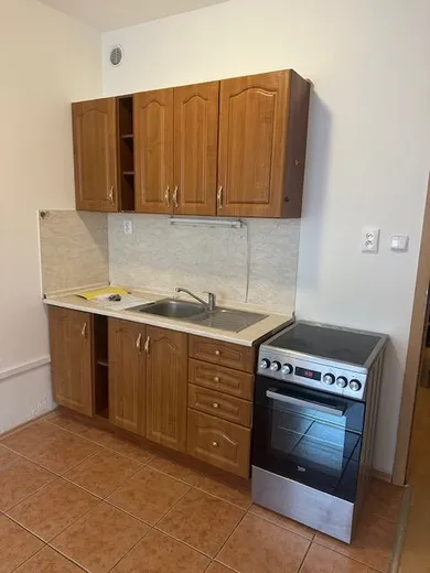 Na prenájom 1-izbový byt, 25 m², Malacky, Záhorácka