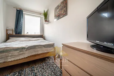 Na predaj 3-izbový byt, 75 m², Bratislava-Petržalka, Rovniankova