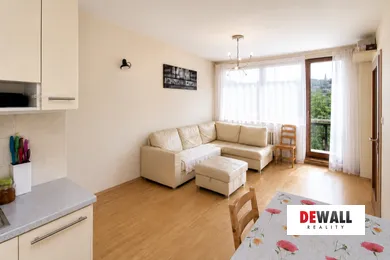 Na predaj 3-izbový byt, 58 m², Bratislava-Nové Mesto, Na Revíne