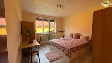 Na predaj 5-izbový dom, 270 m², Jarok
