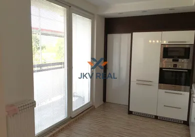 Na predaj 3-izbový byt, 72 m², Trnava, Tehelná