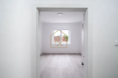 Na predaj 3-izbový byt, 83 m², Nitra, Štúrova