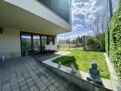 Domy na wynajem, 5-pokojowe, Bratislava-Nové Mesto · €2500