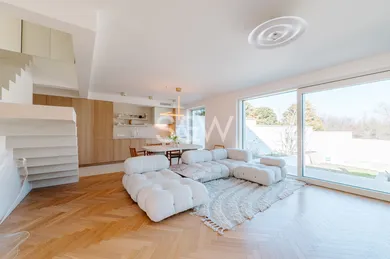 Domy na wynajem, Bratislava-Nové Mesto · €2999