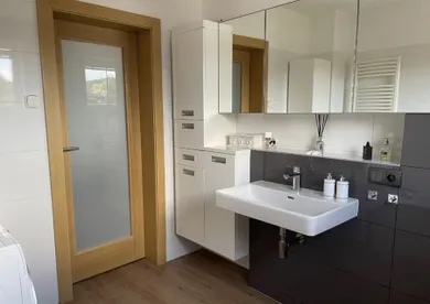 Na predaj 5-izbový dom, 180 m², Spišské Vlachy, 594
