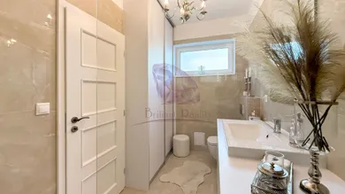 Na predaj 2-izbový byt, 64 m², Senec