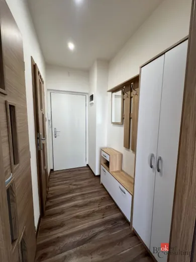 Na predaj 1-izbový byt, 40 m², Dubnica nad Váhom, Obráncov mieru