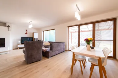 Na prenájom 4-izbový dom, 135 m², Košice-Vyšné Opátske, Hrabova
