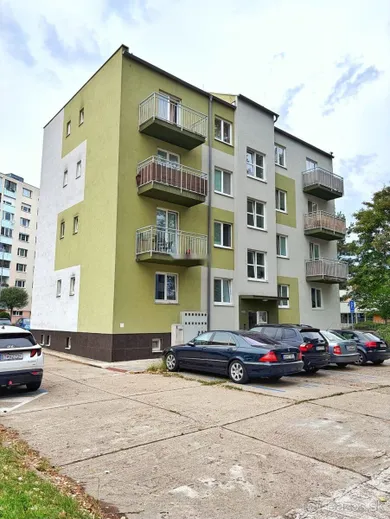 Na predaj 1-izbový byt, 27 m², Bratislava-Petržalka, Andrusovova