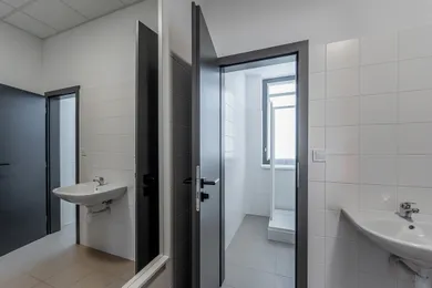 Na prenájom komerčné, 30 m², Košice-Západ, Moldavská cesta 3A