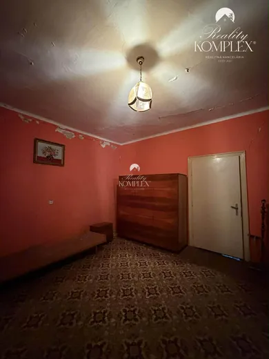 Na predaj 4-izbový dom, 370 m², Ňárad
