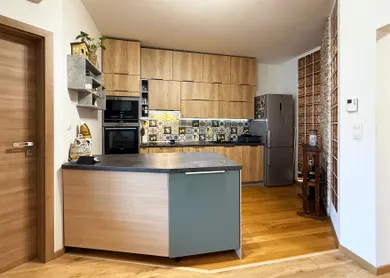 Na prenájom 2-izbový byt, 74 m², Bratislava-Petržalka, Bosákova
