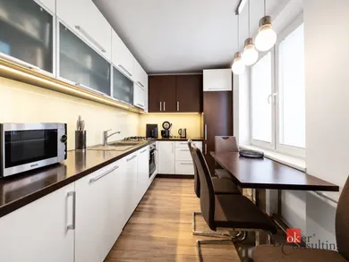Na prenájom 2-izbový byt, 50 m², Bratislava-Nové Mesto, Hálkova