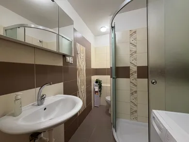 Na prenájom 1-izbový byt, 30 m², Trnava, Ulica Jána Hajdóczyho