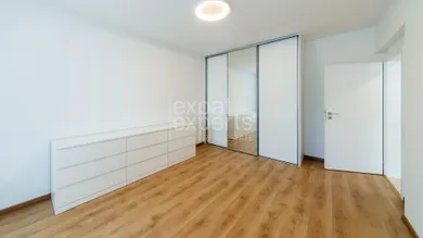 Na prenájom 4-izbový byt, 143 m², Bratislava-Staré Mesto