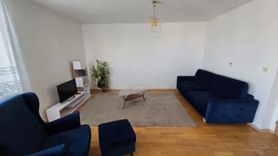 Na prenájom 3-izbový byt, 75 m², Nitra, Južná
