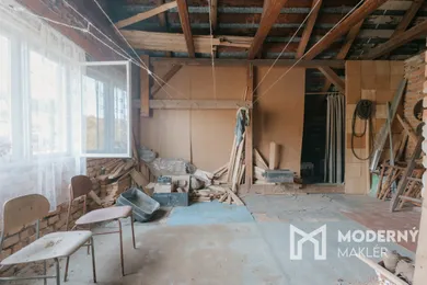 Na predaj 7-izbový dom, 250 m², Oščadnica, -