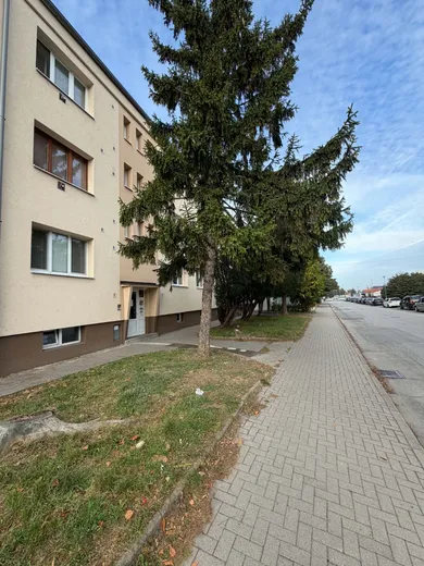 Na predaj 2-izbový byt, 53 m², Skalica, Mazúrova