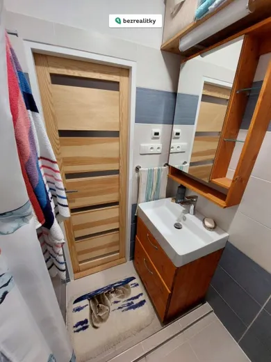 Na prenájom 1-izbový byt, 38 m², Košice-Západ