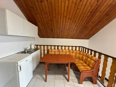 Na prenájom 1-izbový byt, 80 m², Bratislava-Vrakuňa, Mostná