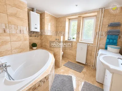 Na predaj 2-izbový byt, 60 m², Košice-Šaca, Železiarenská